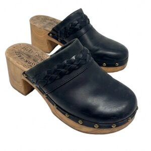 Kork-Ease Black “Tilly” Braided Leather Clogs Size 8 Like New Condition!